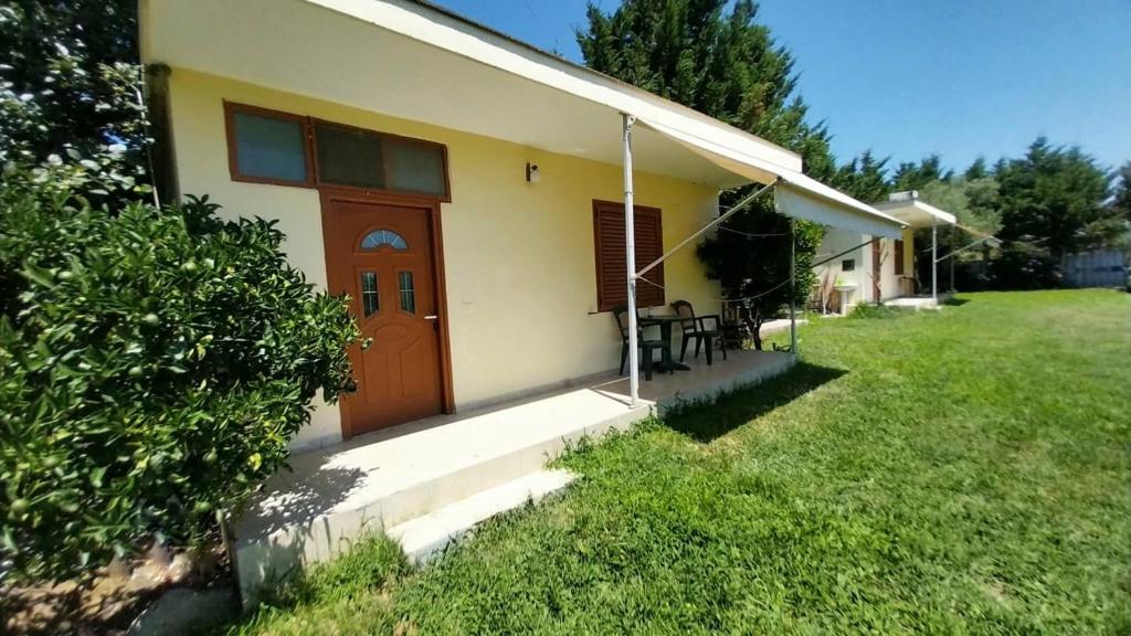 Holiday House - Imazhi 1