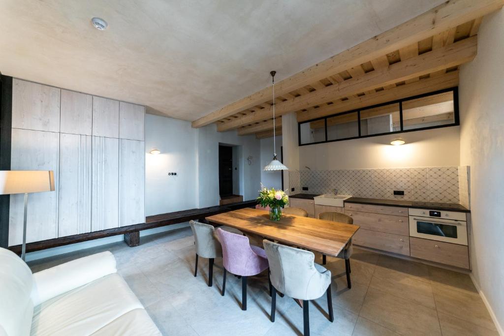 Kuchyň nebo kuchyňský kout v ubytování Hotel Clemar