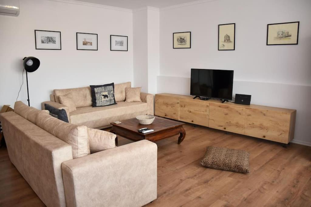 E Apartment, in Center, Cozy - Image 5