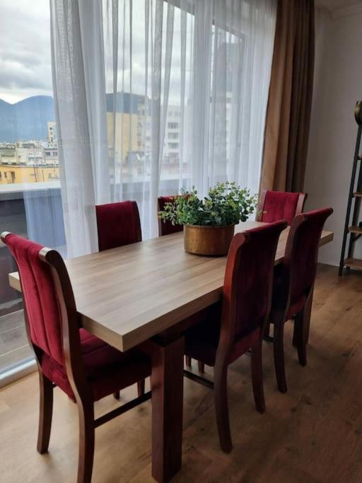 E Apartment, in Center, Cozy - Image 4