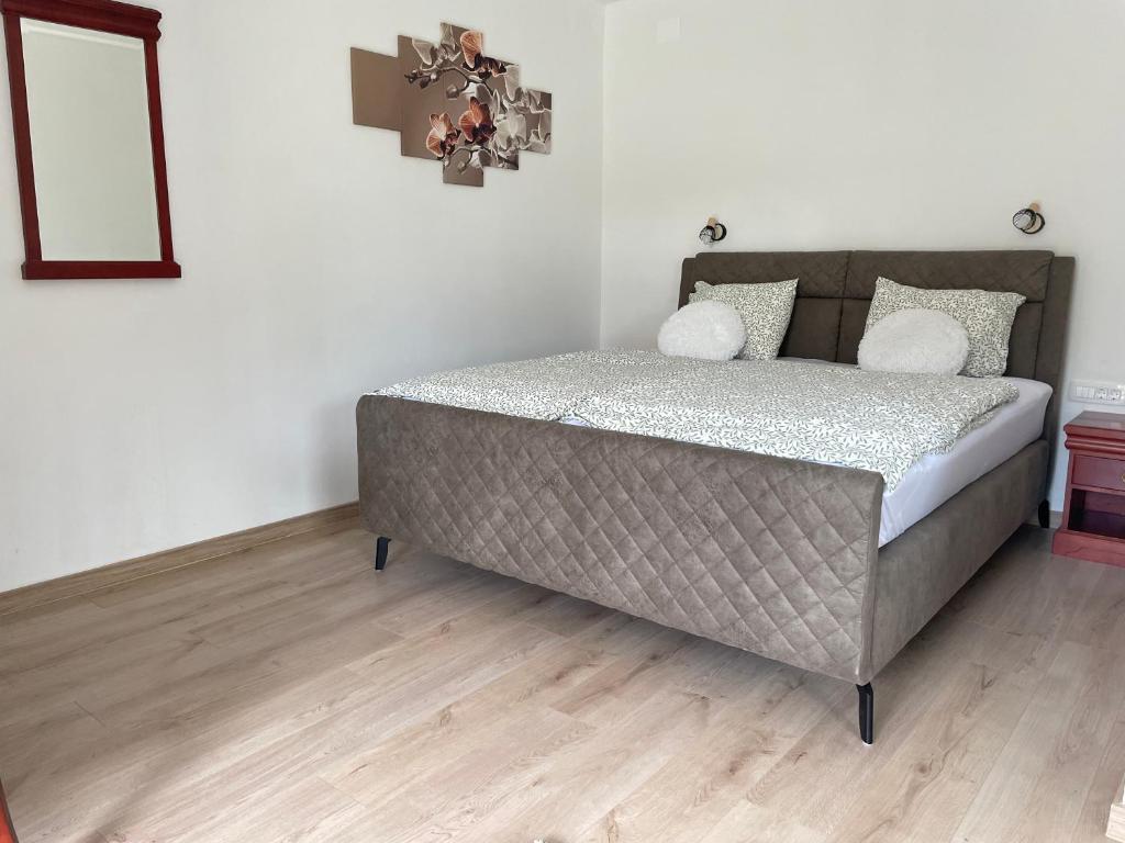 Postel nebo postele na pokoji v ubytování Ana Rooms Bled