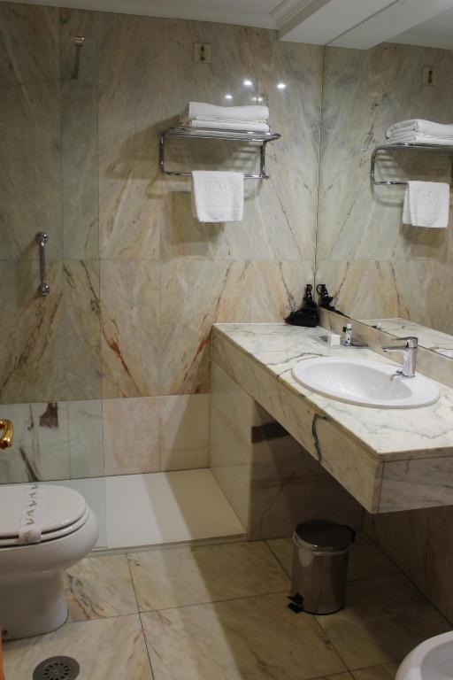 Koupelna v ubytování Hotel Ciudad de Vigo