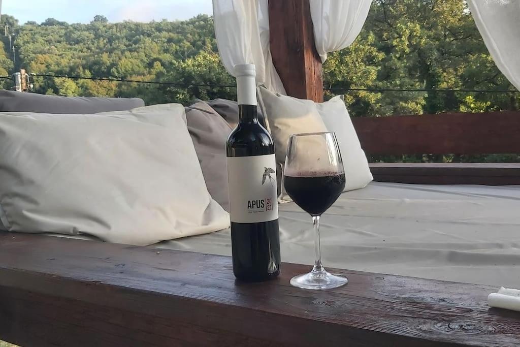 Nápoje v ubytování Villa Hedonic