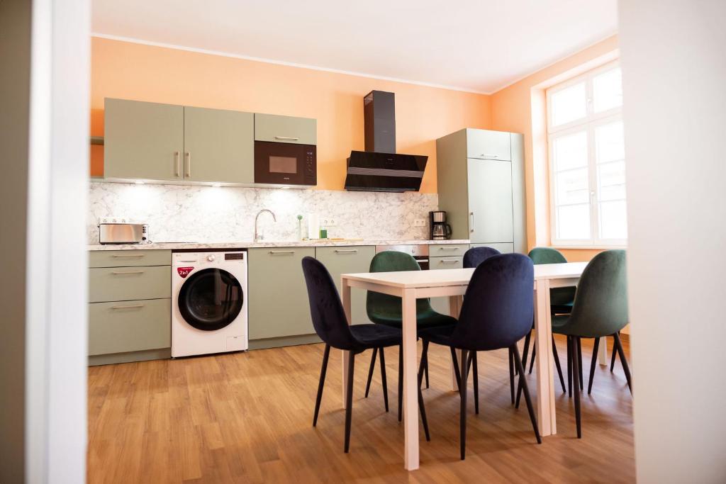 House of Blooms - 10