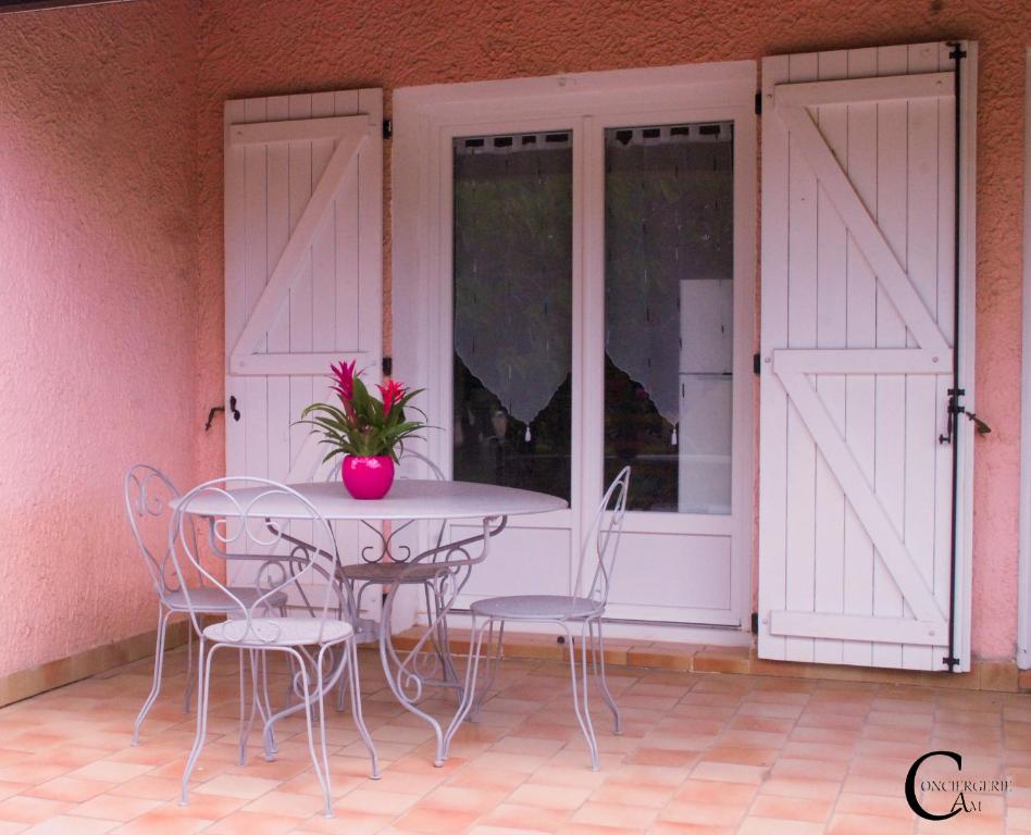 Fotografia z galérie ubytovania Aux portes de la Camargue v destinácii Jonquières-et-Saint-Vincent