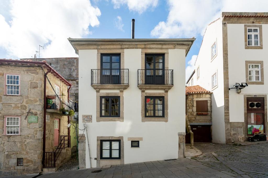 Miragaia Apartments by DA'HOME