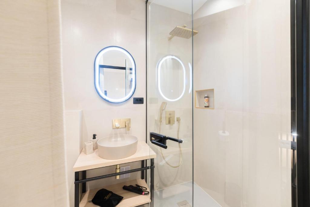 Koupelna v ubytování Tonio Rooms