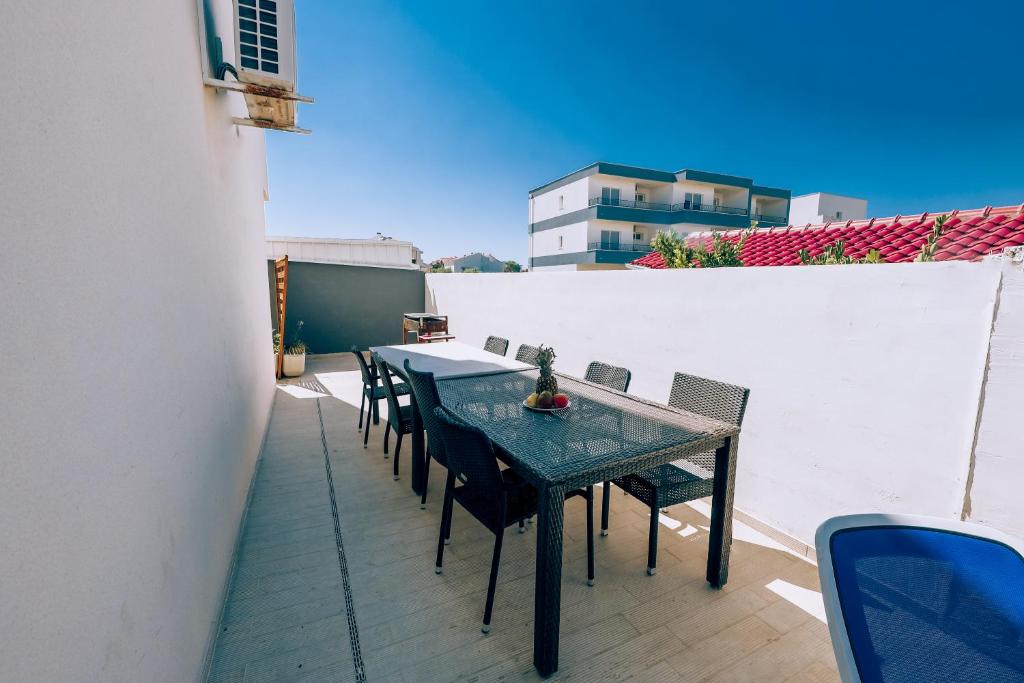 Balkon lub taras w obiekcie VIP Deluxe Villa JASMINA