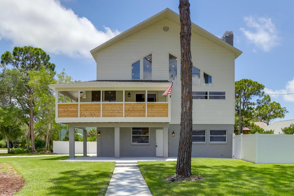 FamilyFriendly Seminole Vacation Rental Apt!, Redington Shores