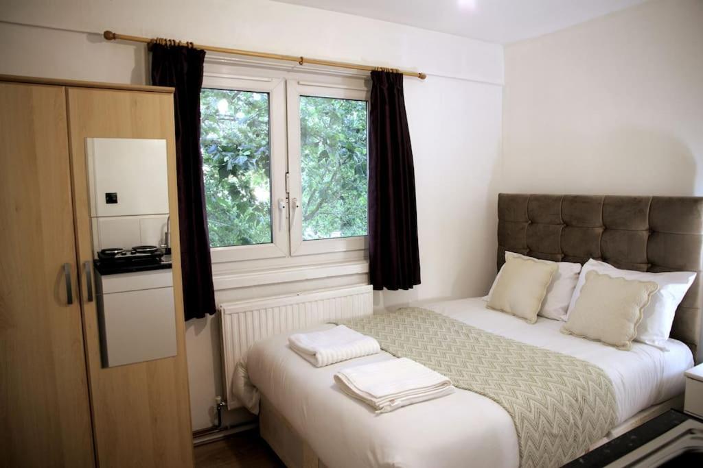 Ensuite With Kitchen Stunning doublebed room in Zone 2, London