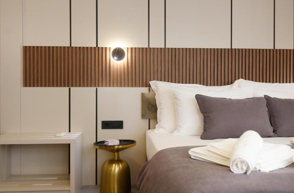 Grandeur Apartments - 2