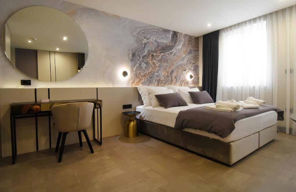 Grandeur Apartments - 16