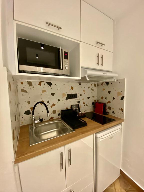 Sunshine Cozy Central Studio Basement - 8