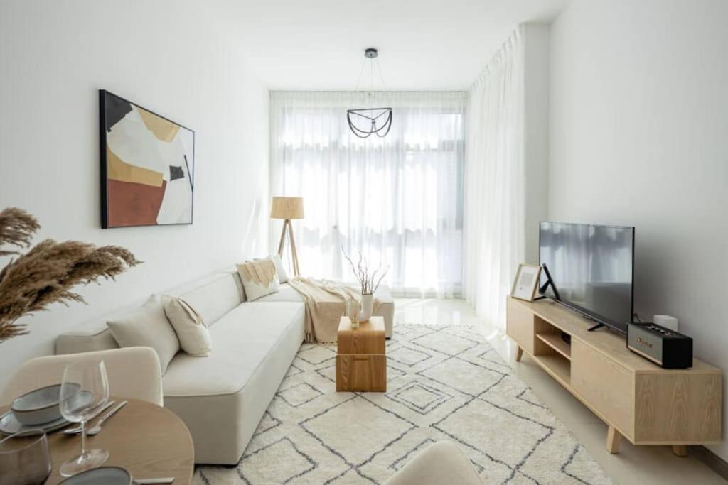 COLIFE Adorable apartment in Iris Blue Tower 42