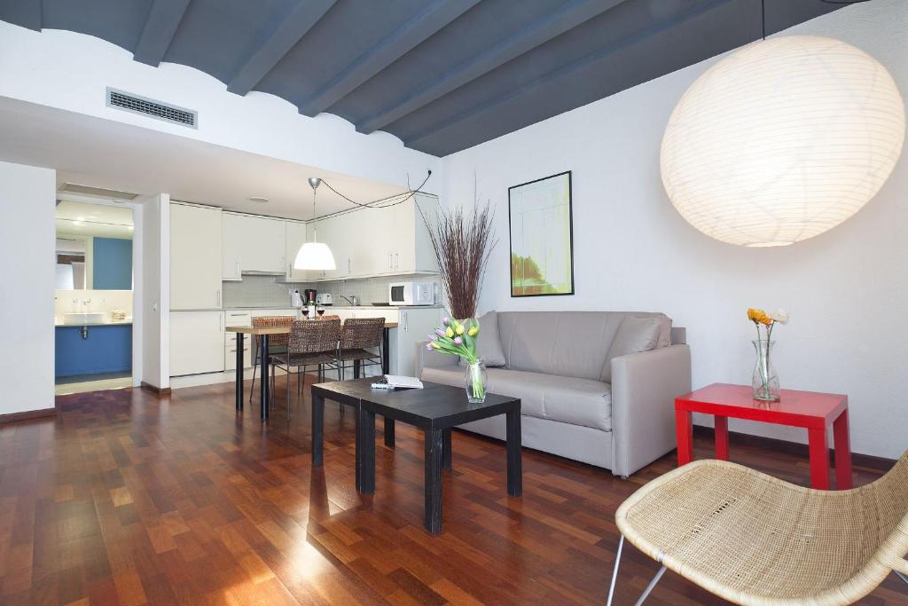 Inside Barcelona Apartments Esparteria - 2