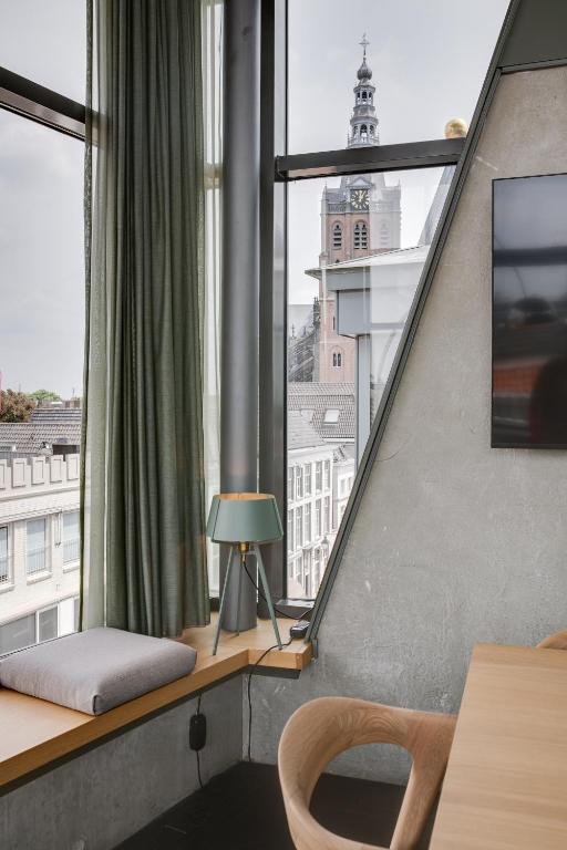 Een zitgedeelte bij The Duke Boutique Hotel