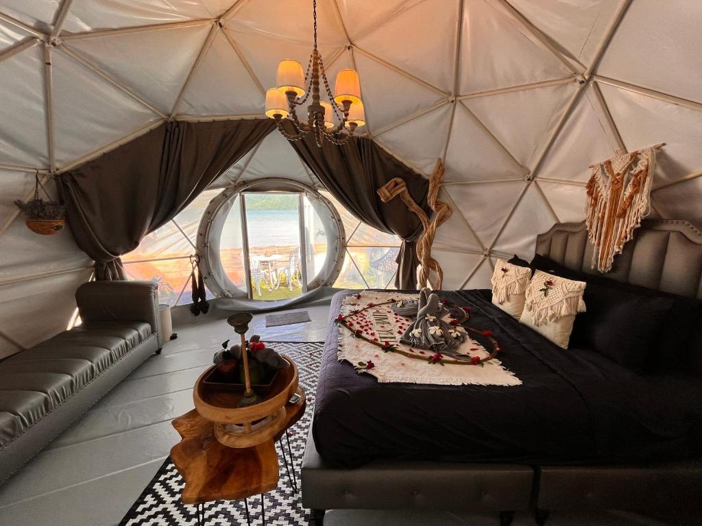Posezení v ubytování Phuket Signature Glamping