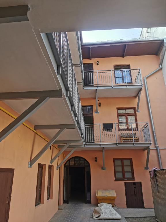 Town Square Apartment - 8