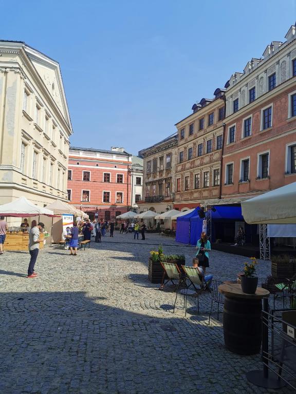 Town Square Apartment - 12