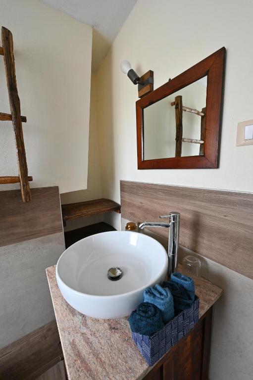 Koupelna v ubytování CASCINA BINELLO appartamento B