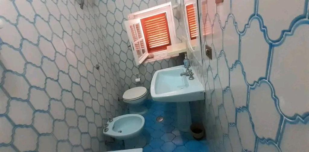 A bathroom at Appartamento località le Cannelle