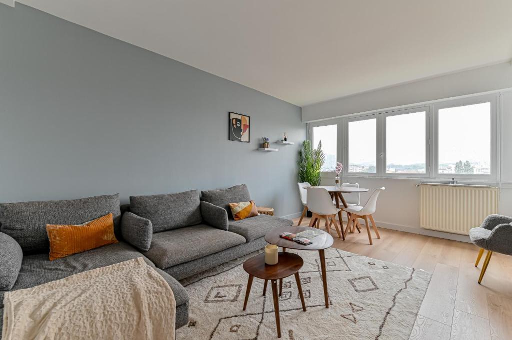 Posezení v ubytování CityStay full brand new appartement 3 bedrooms 5min to Paris