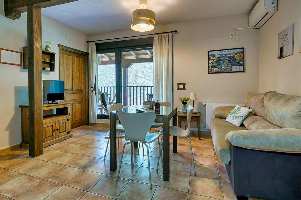 Część wypoczynkowa w obiekcie Apartamentos rurales Alameda del Jerte