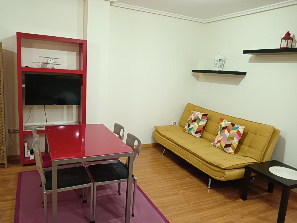 Apartamentos Apartamentos Chevere Rojo en Oviedo, Asturias