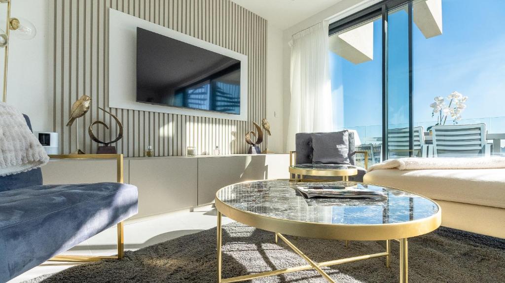 Oasis 325 penthouse（エステポナ）– 2023年 最新料金