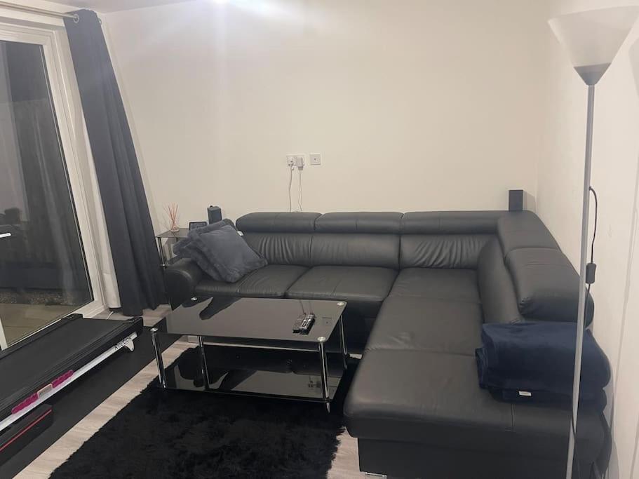 Fotografie z fotogalerie ubytování Private Double bedroom v destinaci Thringstone