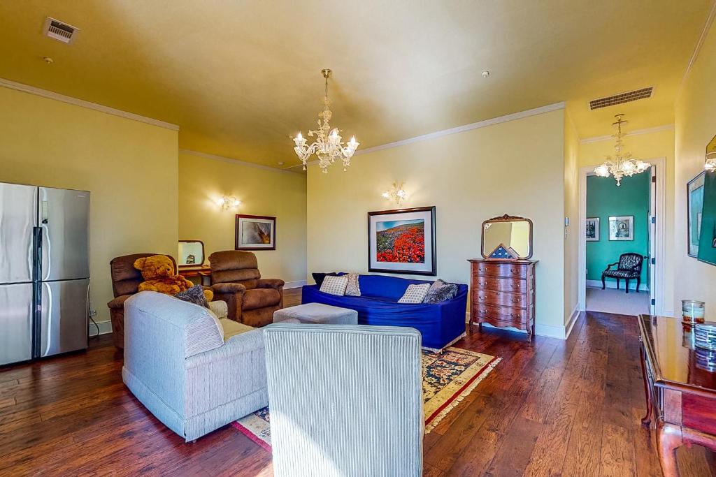 Elm Bottom Castle Apartment, Denton, USA