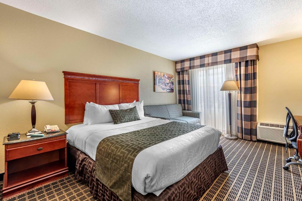 Best Western Plus Bridgeport Inn - Habitación Queen Con Movilidad Ducha Accesible