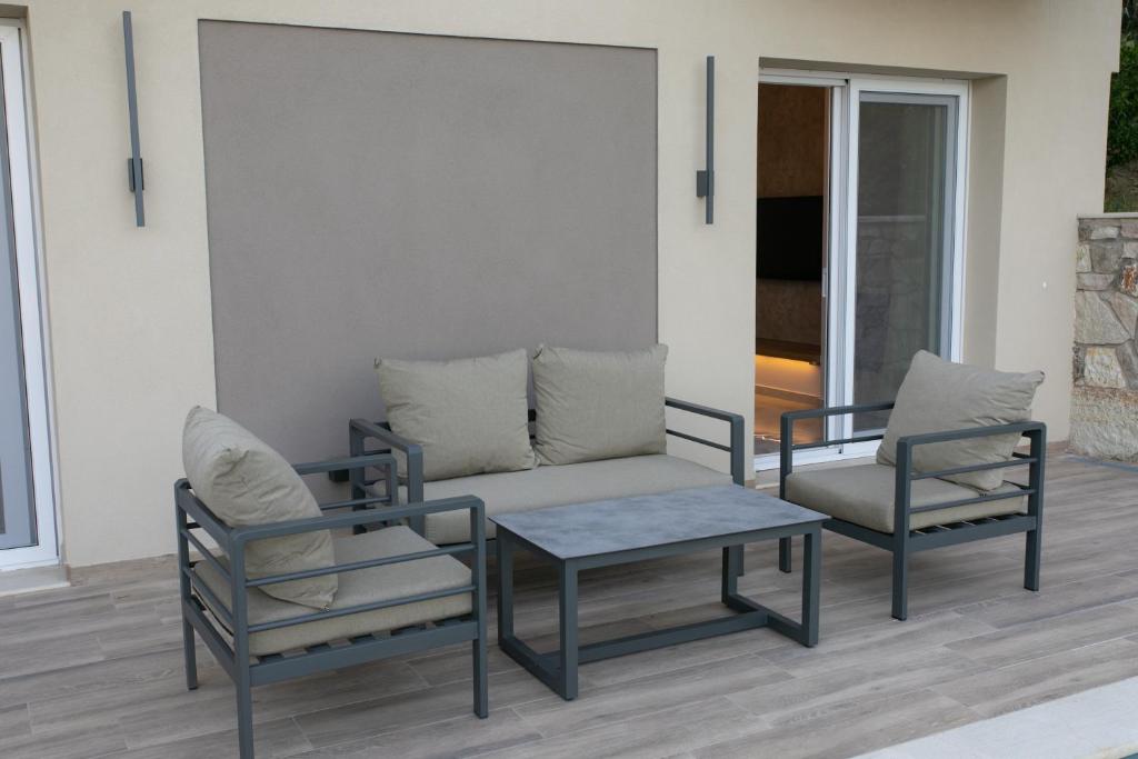 Elais Luxury Villas - 13