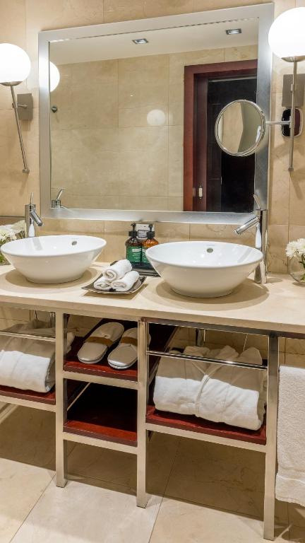 Crowne Plaza Porto by IHG - Resim 18