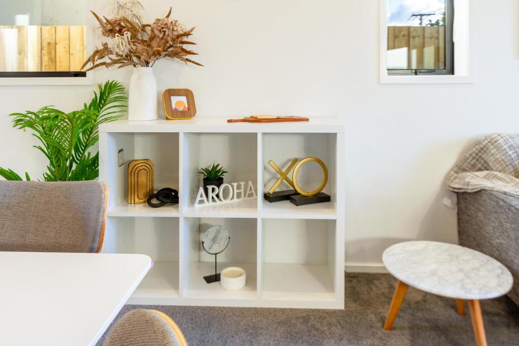 Large trendy 3 Bedroom Residence, Central City - Resim 17