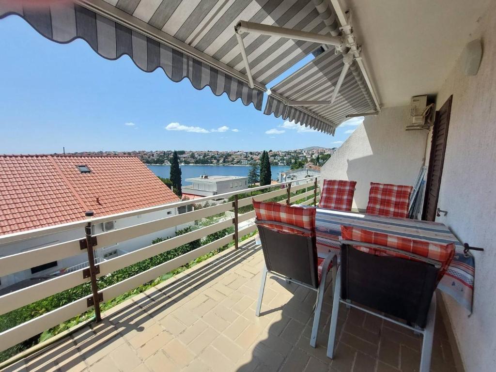 Apartments by the sea Mavarstica, Ciovo - 2043