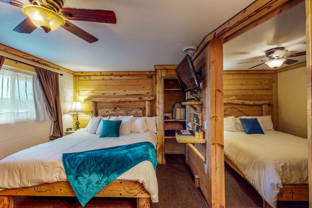 Cedaredge Lodge, Cabin 5, Cedaredge Updated 2024 Prices