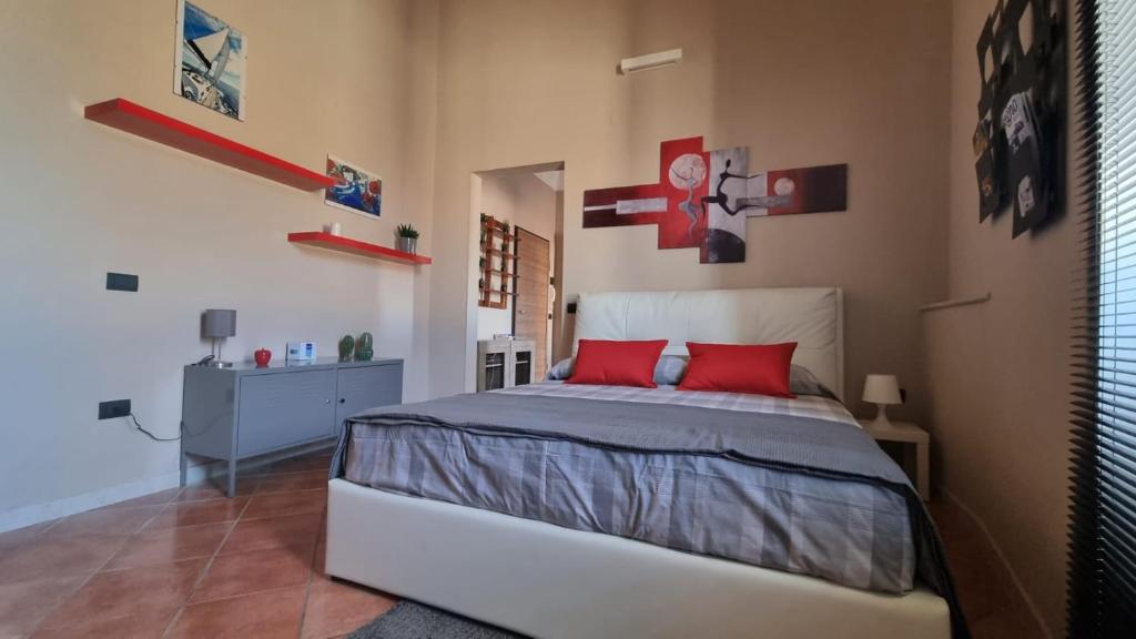 Una cama o camas en una habitación de Piccola Cadolini