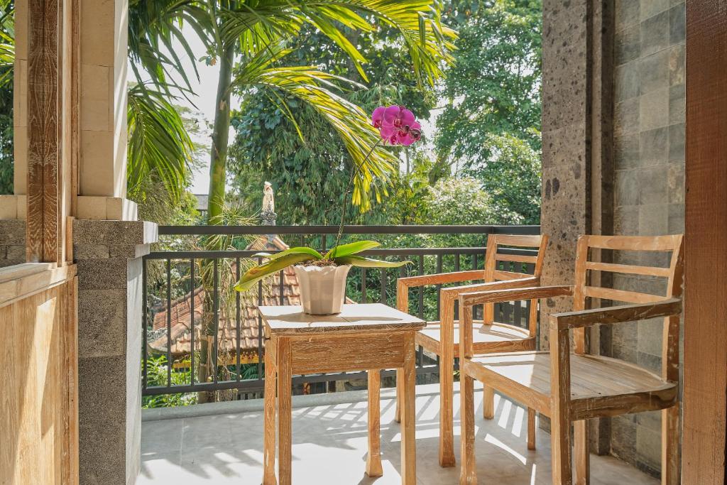 Balkón nebo terasa v ubytování Tigata Ubud Cottage