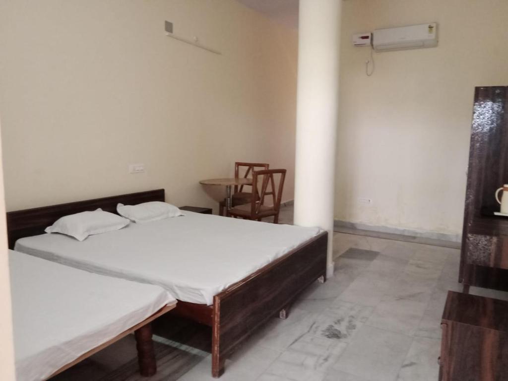 Ammaji - Deluxe Family Room