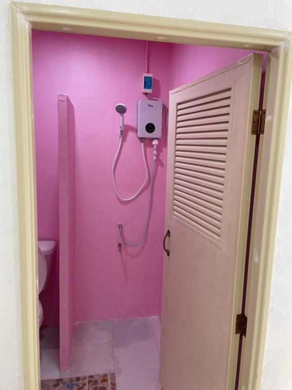 Koupelna v ubytování หอพักสุพลเพลส Supol Place