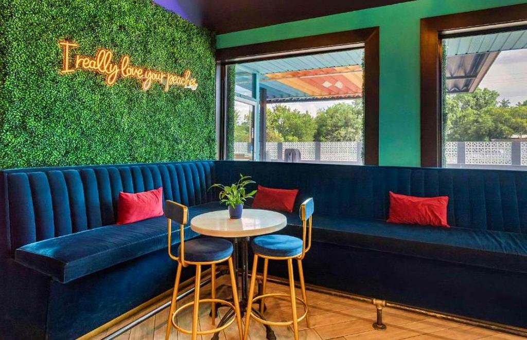 Posezení v ubytování Bposhtels Houston