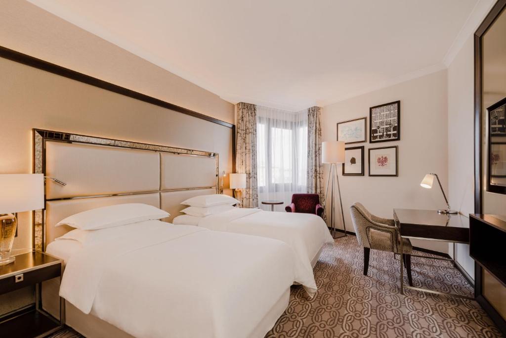 Sheraton Grand Krakow - Deluxe, Guest Room, 2 Twin/Single Bed(s)