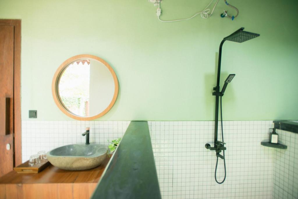 Koupelna v ubytování LAYANA FARMSTAY