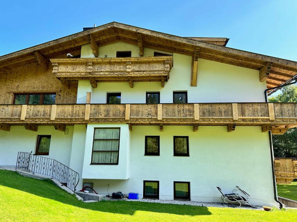 Budova, v ktorej sa apartmán nachádza