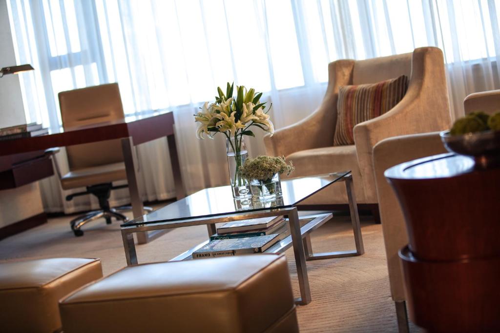 Posezení v ubytování Renaissance Tianjin Lakeview Hotel