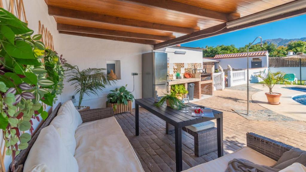 Posezení v ubytování Villa Jimena Nerja by Ruralidays