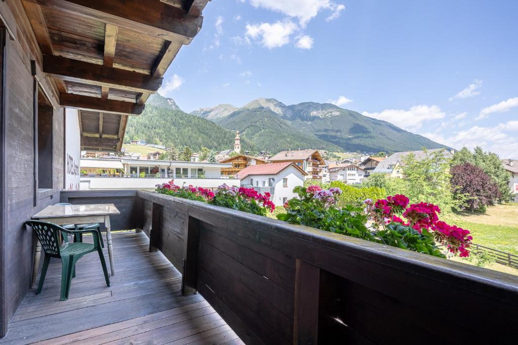 Nespecifikovaný výhled na hory nebo výhled na hory při pohledu z hotelu