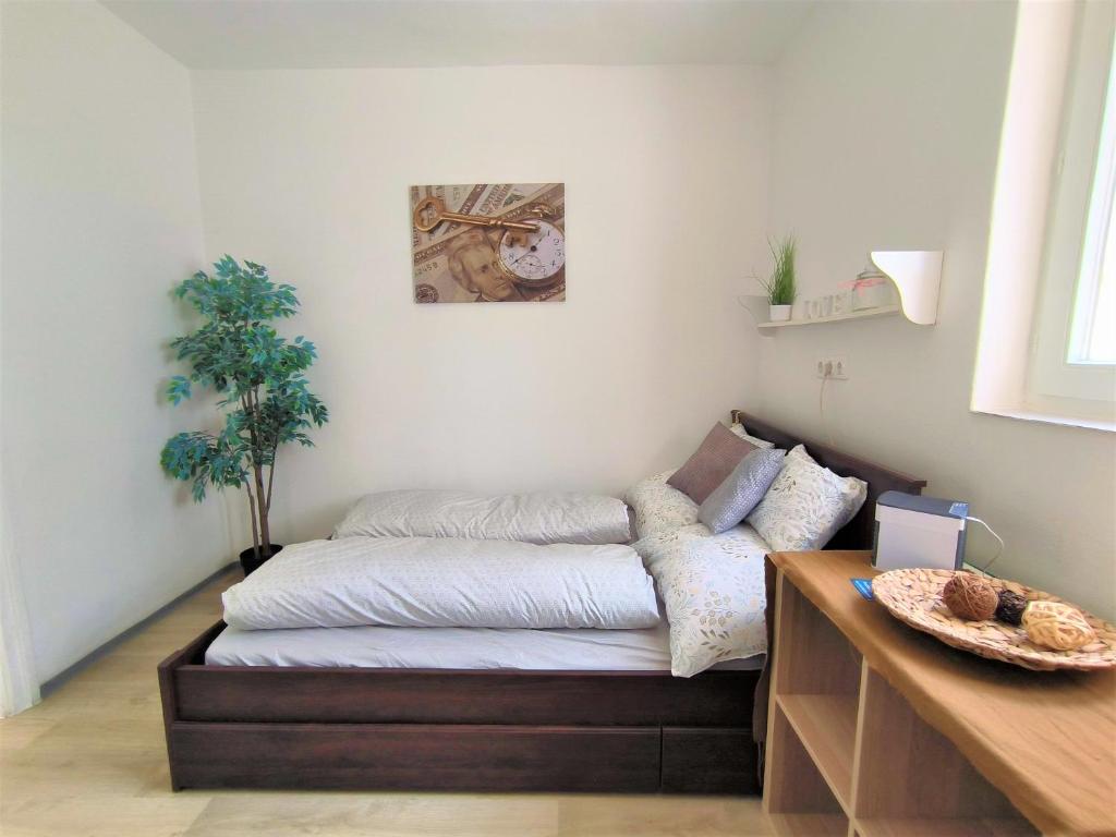 Caesar Residence - Studio Apartment