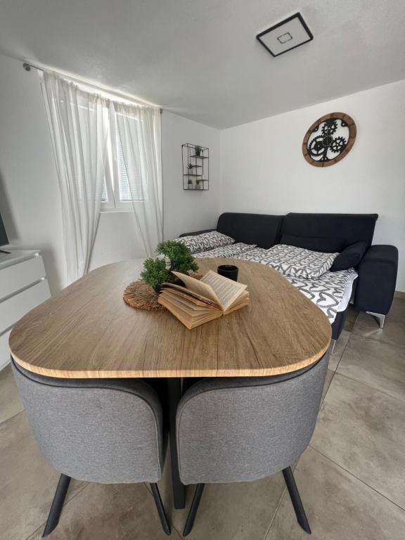 Posezení v ubytování Studio Apartman ''IN''
